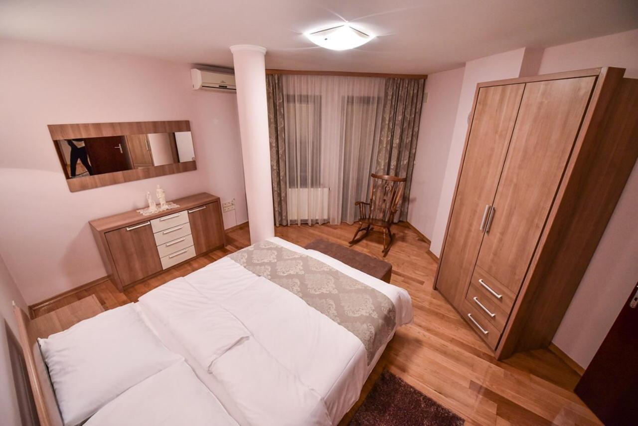 Apartman Natalija Banja Luka Exteriör bild