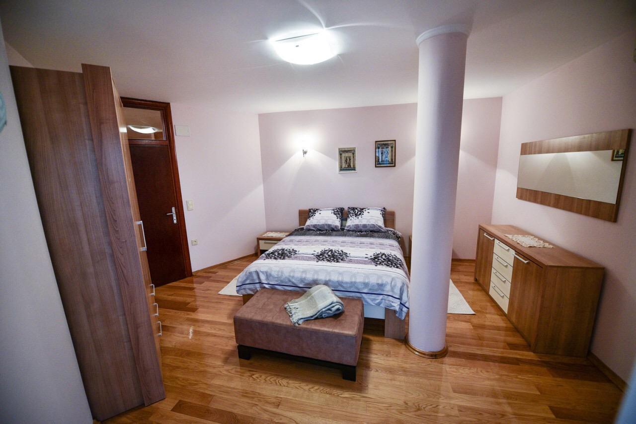 Apartman Natalija Banja Luka Exteriör bild