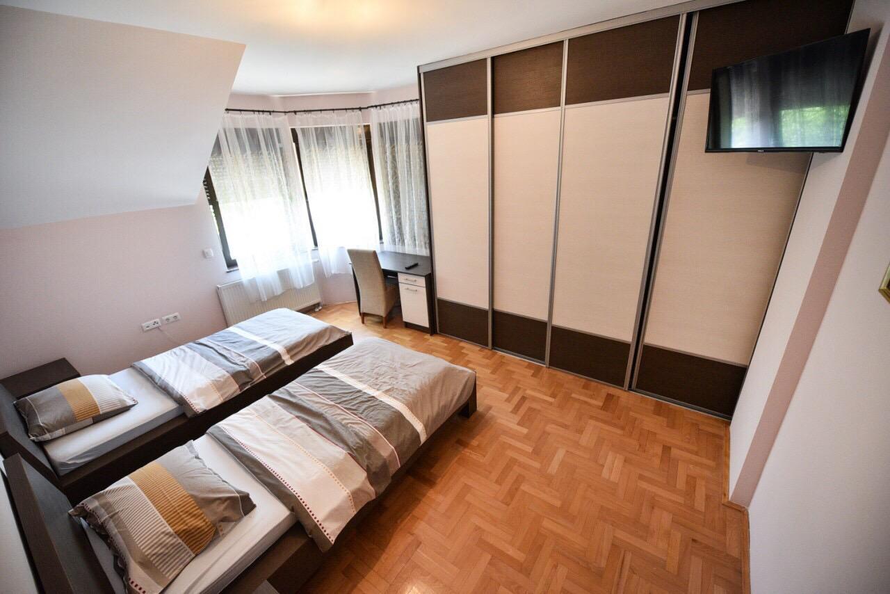 Apartman Natalija Banja Luka Exteriör bild